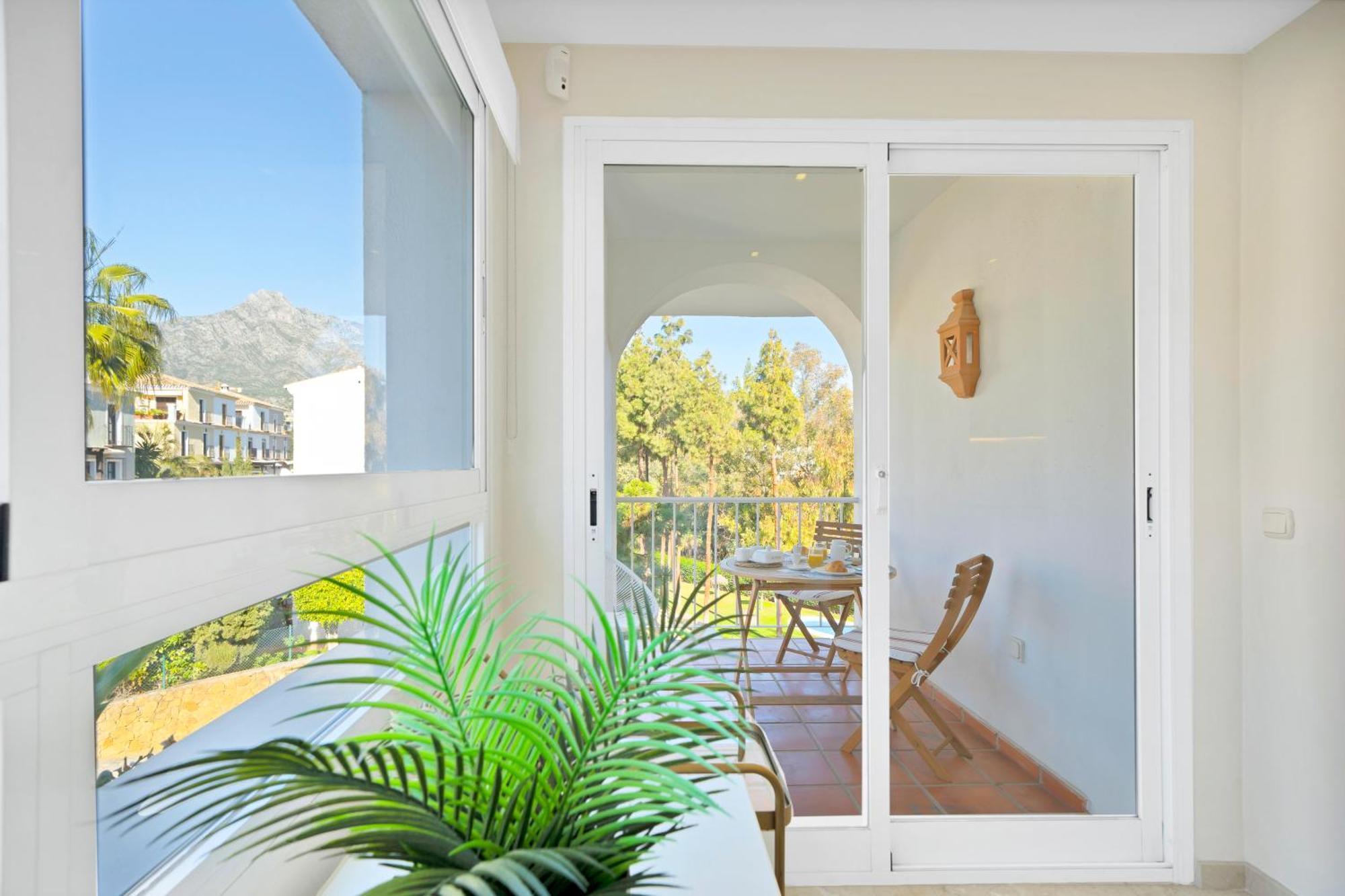 Luxury Penthouse With Sea Views In Marbella Golden Mile, Puente Romano Area Exteriér fotografie